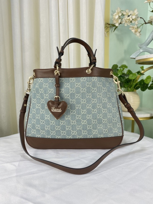 Gucci Handbags 791